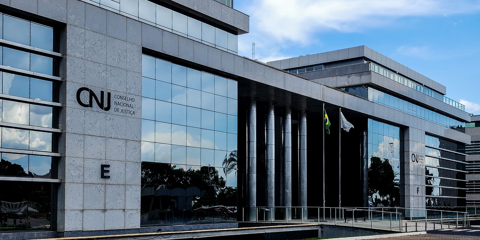 CNJ e CNMP aprovam benefícios adicionais a magistrados e membros do MP