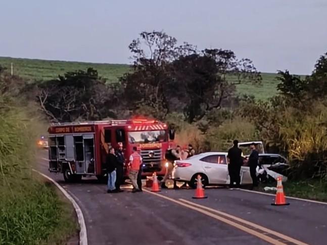 Acidente grave na PR-340 deixa três mortos, incluindo duas crianças, no Paraná