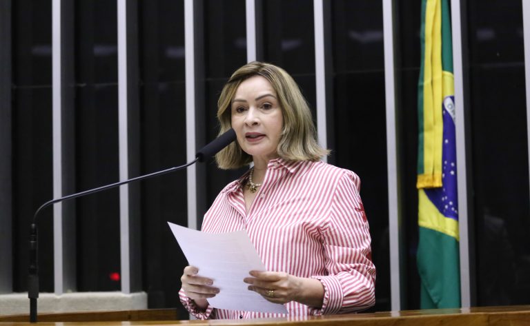 Câmara aprova programa de fomento à biotecnologia na Amazônia Legal com inclusão de povos originários