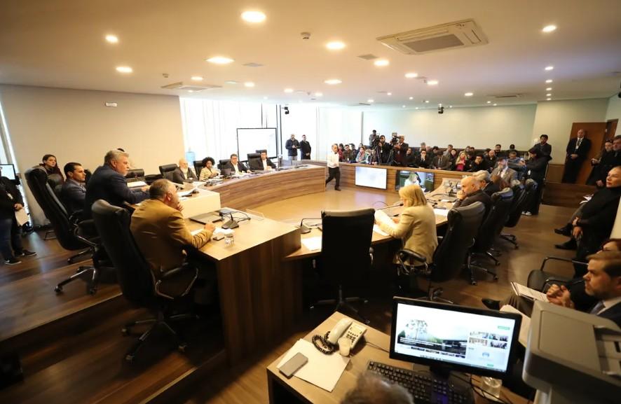 Conselho de ética da ALEP aprova suspensões e recomenda perda de mandato de Renato Freitas (PT)