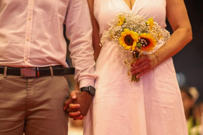 Emoção e união marcam Casamento Coletivo na Expoingá 2026