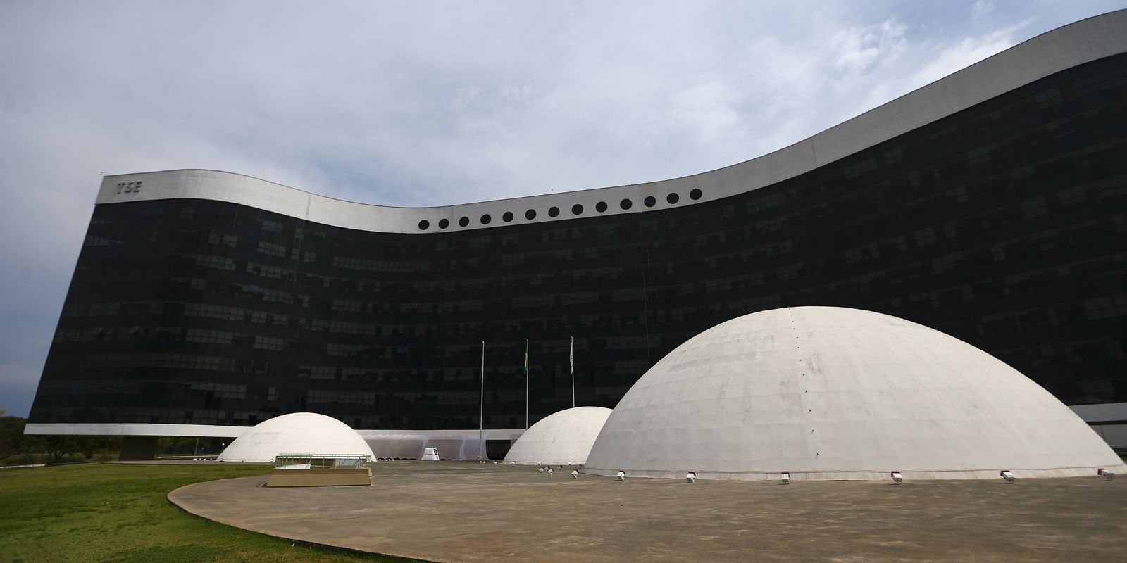 Especialistas alertam para o risco de inteligência artificial intensificar fake news nas eleições