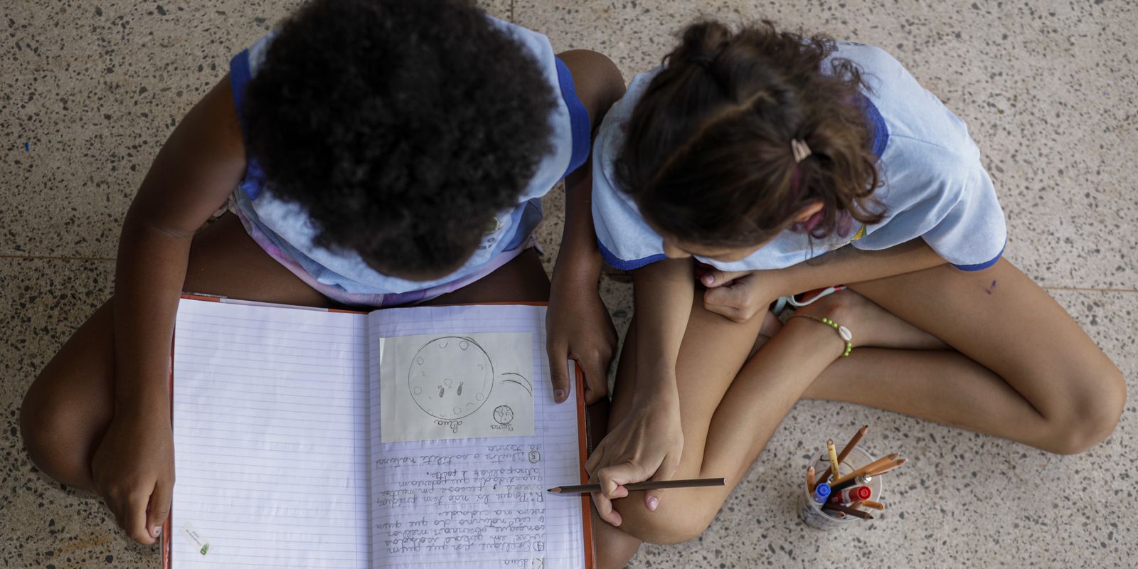 Estudo revela que metade dos estudantes não reconhece debate sobre educação antirracista nas escolas