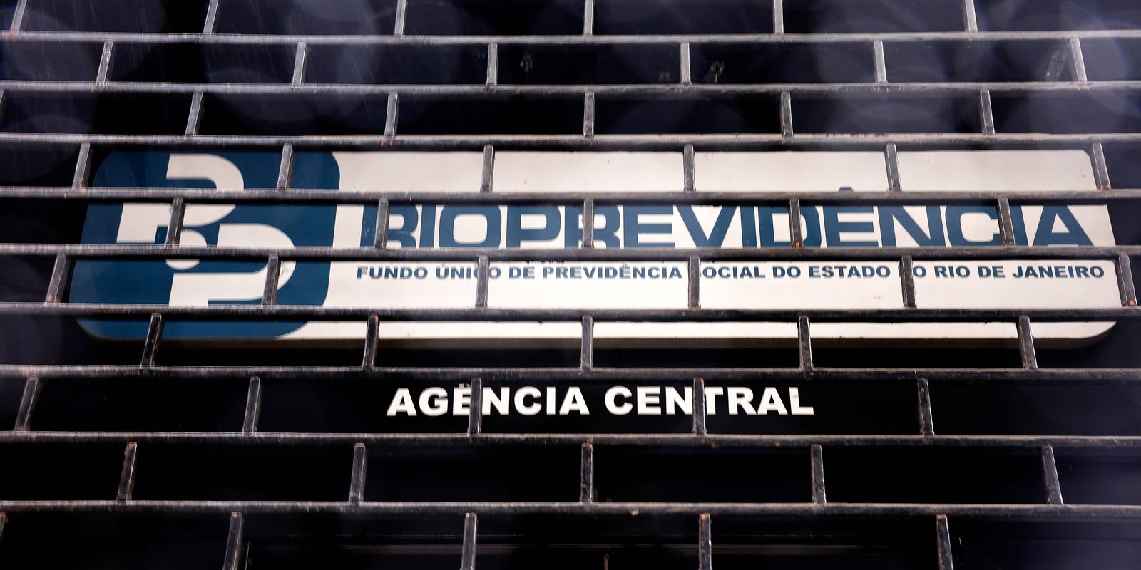 Operação Compliance Zero investiga Cláudio Castro por aportes de R$ 3,6 bilhões no Banco Master