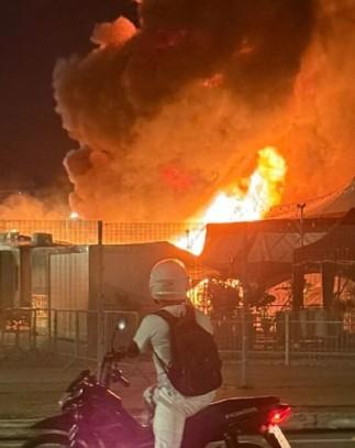 Incêndio destrói parte da estrutura do Circo do Tirullipa em Natal