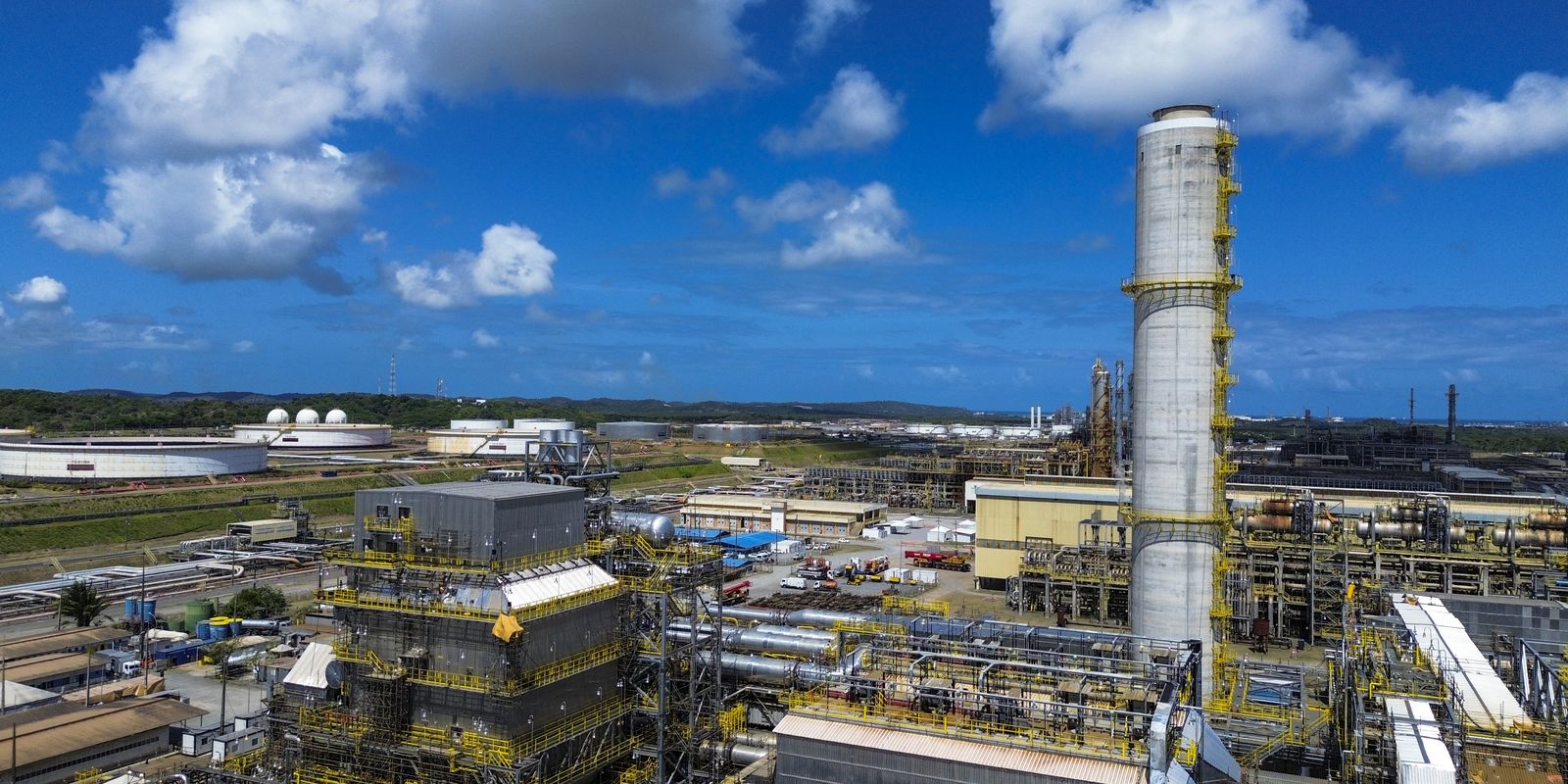 Refinarias da Petrobras superam 100% de capacidade de operação, impulsionando produção