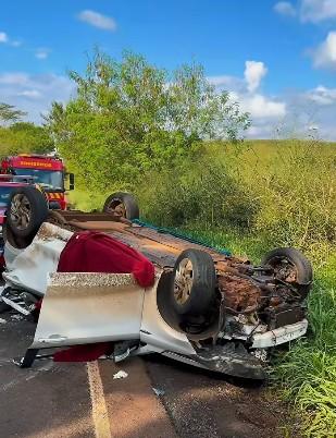 TRAGÉDIA NA PR-082: GRAVE ACIDENTE DEIXA UM MORTO E OUTRO FERIDO EM SÃO JOÃO DO IVAÍ