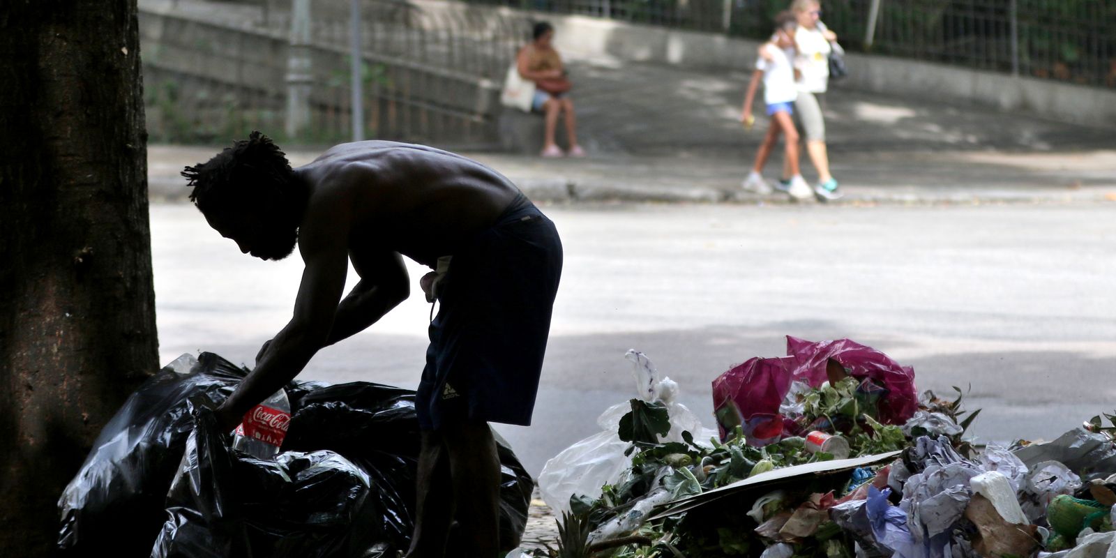 Brasil registra 150 mil casos de violência contra população em situação de rua em uma década