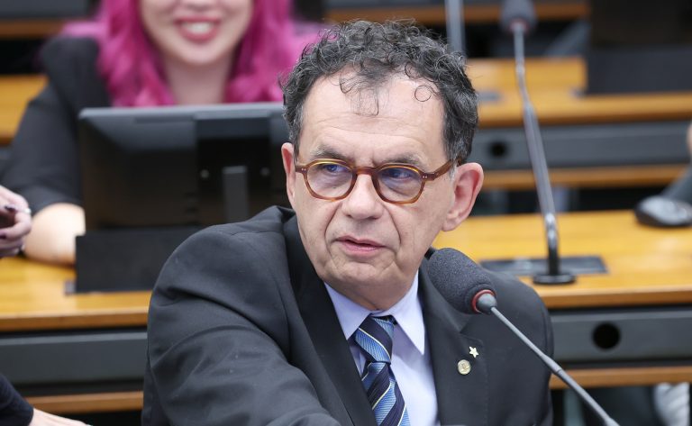 Comissão aprova projeto que responsabiliza o Estado pela Chacina de Acari e estabelece pensão a vítimas
