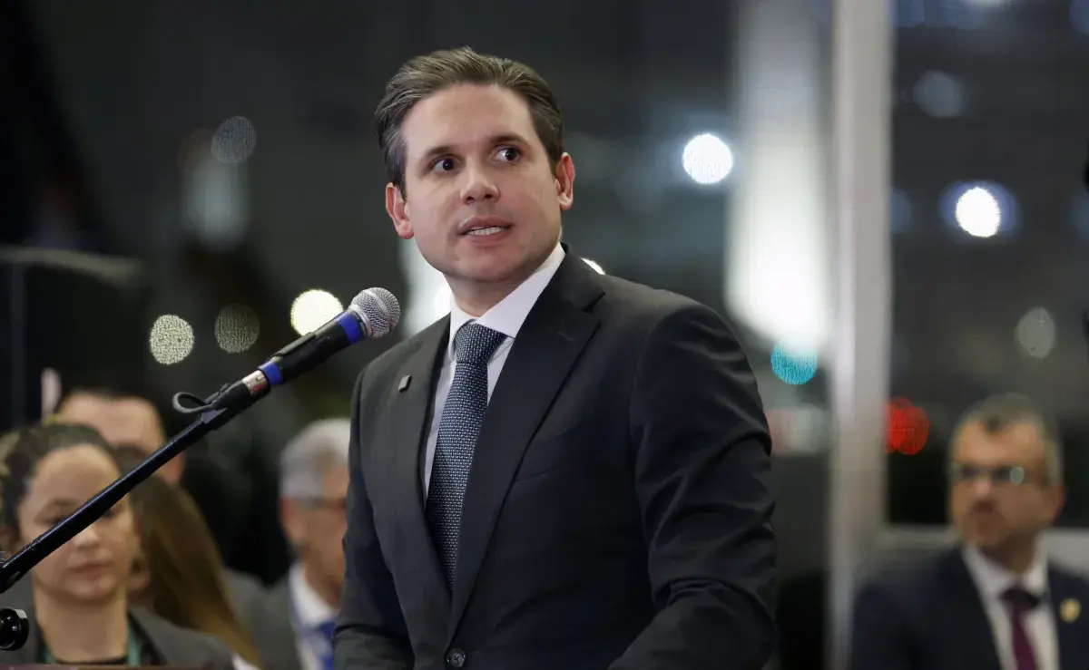 Fim da Escala 6x1: Hugo Motta acelera votação na Câmara para destravar pauta e pressionar o Senado