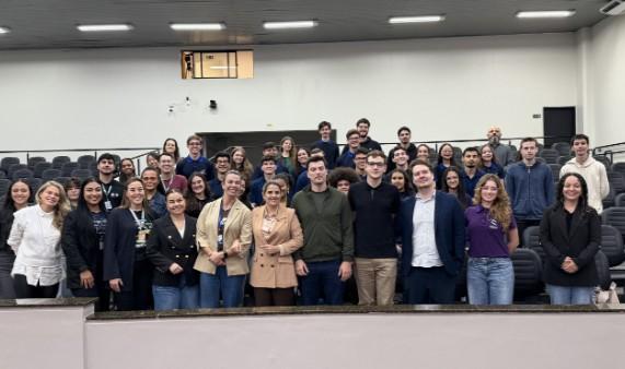 Majô conclui encontro sobre inovação e aproxima jovens das oportunidades de Maringá