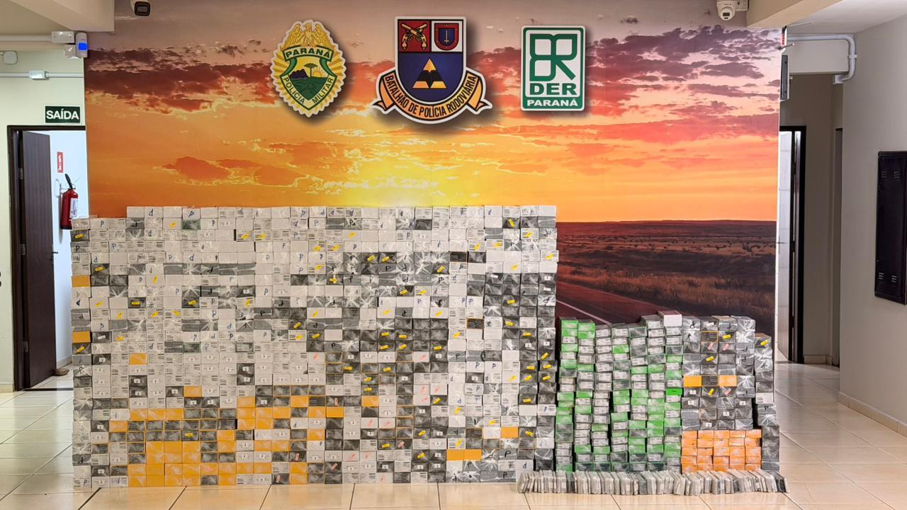 MEGA-APREENSÃO EM MARINGÁ: ROTAM intercepta duas carretas de soja com quase mil celulares ocultos em fundo falso