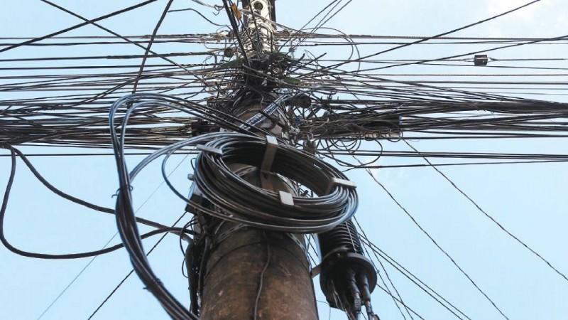 Fios soltos pela cidade de Maringá - Foto: Divulgação