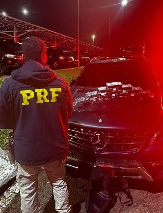 PRF apreende 16 quilos de crack em compartimento oculto de veículo paraguaio na BR-277
