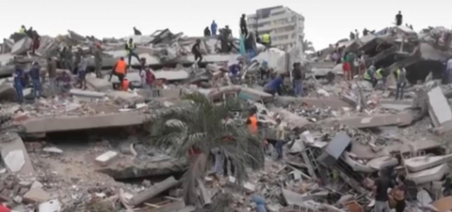 Um outro forte tremor abala caracas e la guaira novamente em meio a resgates, nesta segunda feira (29)