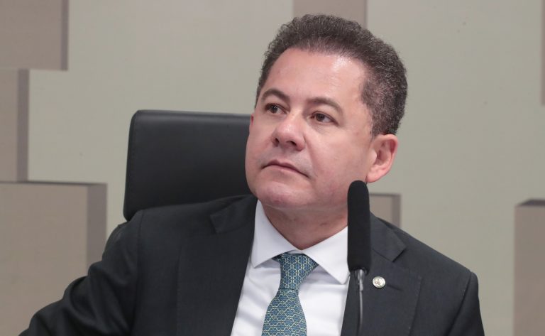 Comissão da Câmara aprova selo Aeroporto Amigo do Pet para terminais com espaços para animais de estimação