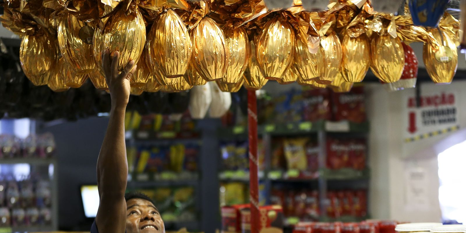 O consumo de chocolate no Brasil: Uma mania nacional em expansão, segundo a Abicab