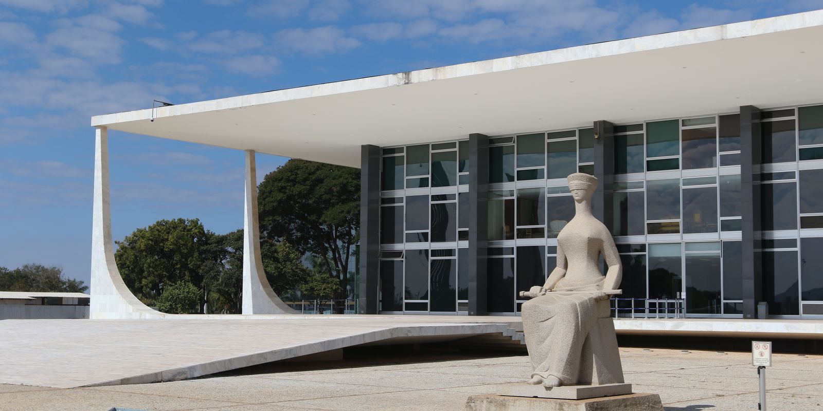 Ministro Alexandre de Moraes assume presidência temporária do STF durante recesso