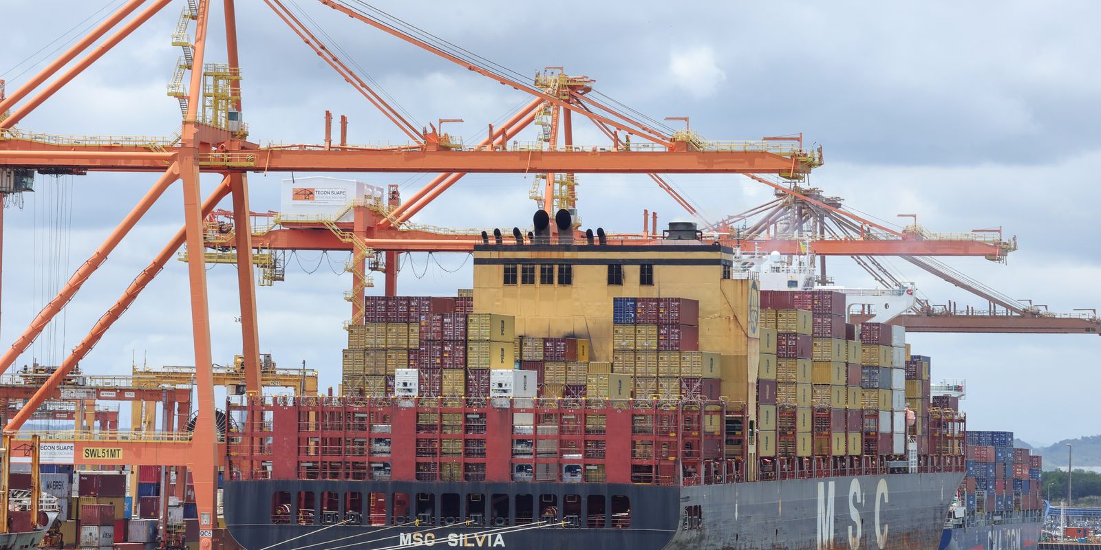 Balança comercial atinge superávit de US$ 7 bilhões em julho com alta nas vendas