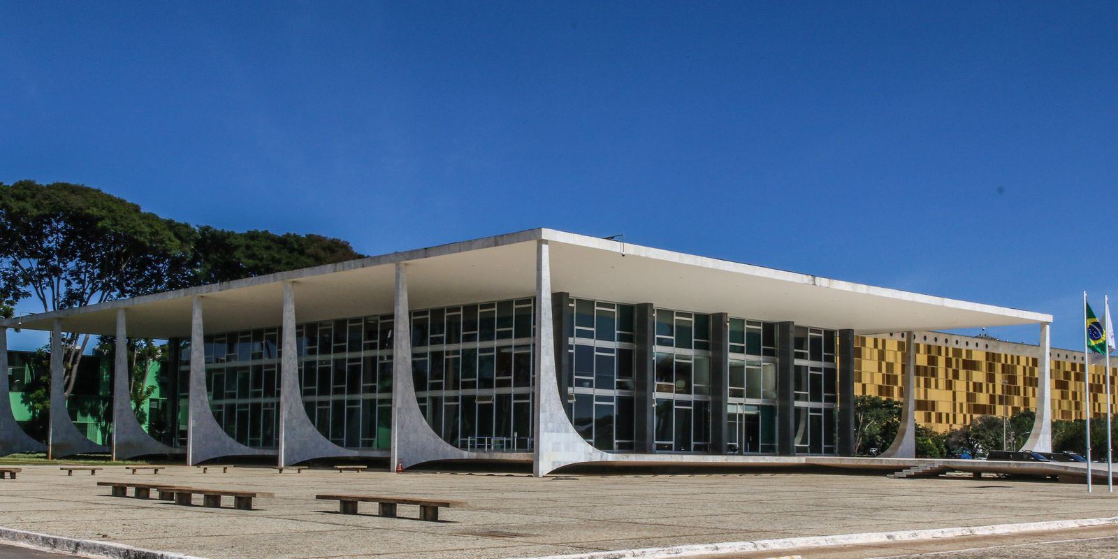 Flávio Dino aciona PF após TCU apontar R$ 55 milhões em irregularidades com emendas Pix