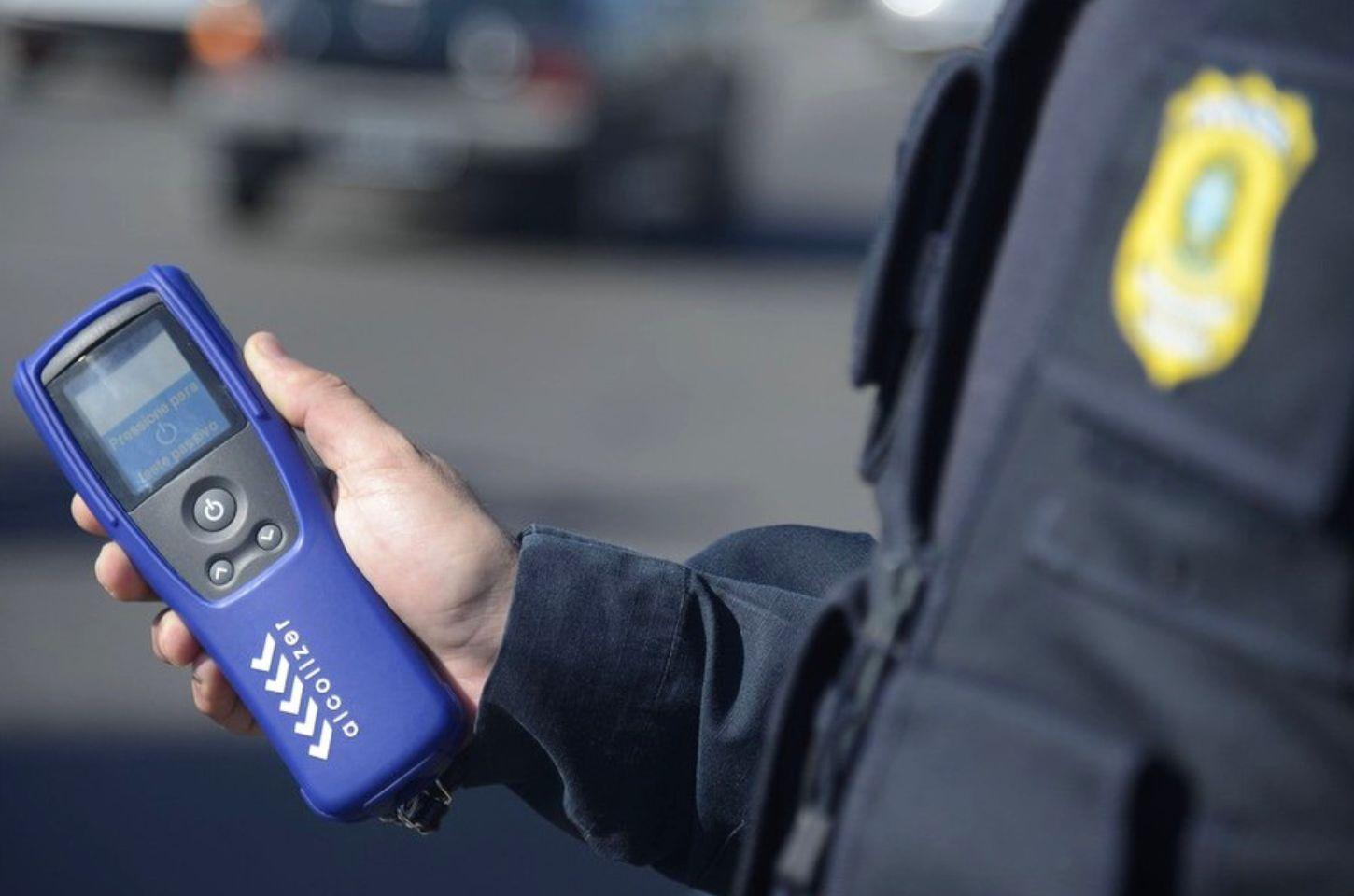 Novo drogômetro da Lei Seca detecta maconha, cocaína e morfina em motoristas