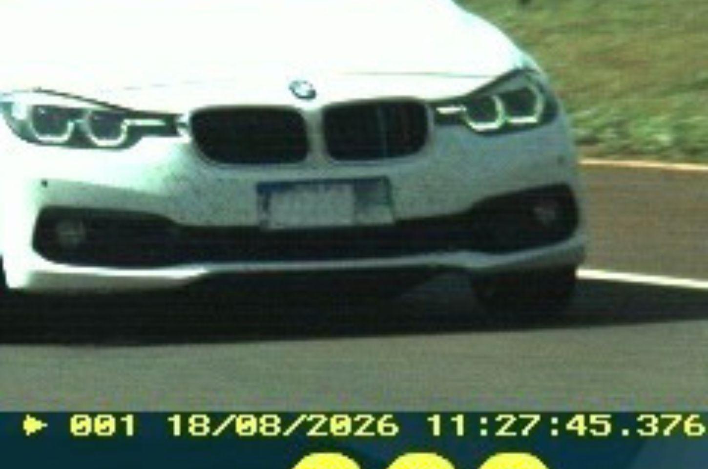 PRF flagra BMW a mais de 200 km/h na BR-163 em quatro pontes Paraná