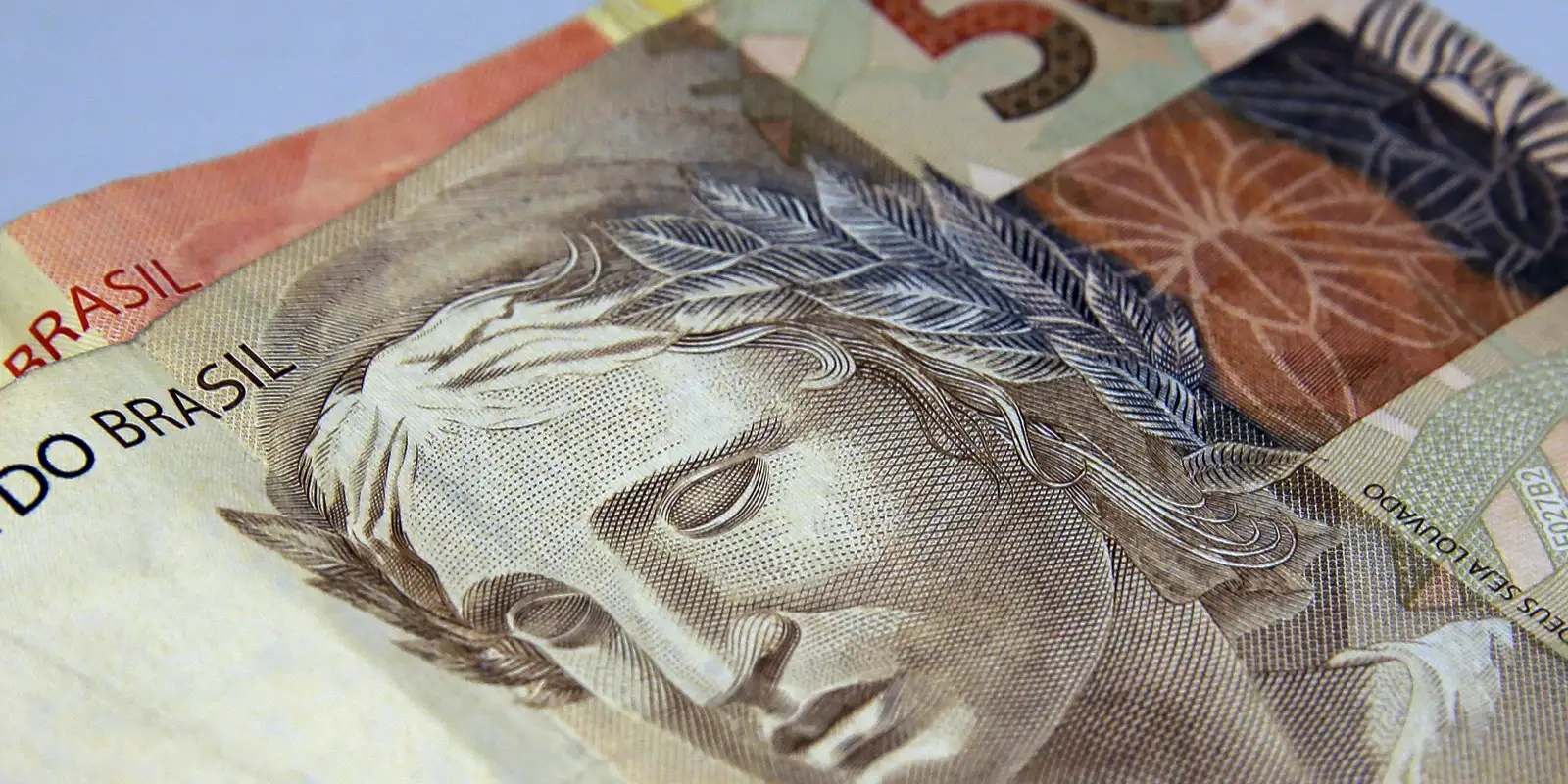 Caderneta de poupança registra retirada de R$ 10,5 bilhões em agosto