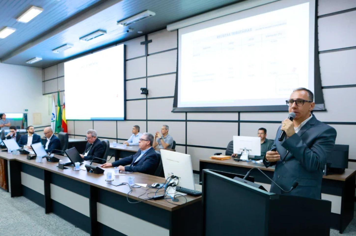 Gestão fiscal eficiente garante superávit nas contas públicas de Maringá em 2026