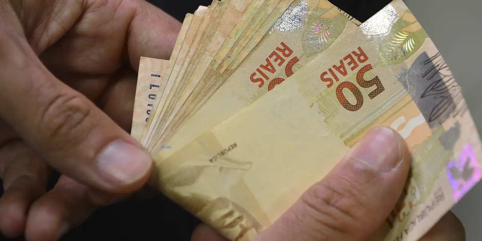 Entenda como vai funcionar a inédita compra de dívidas pela União