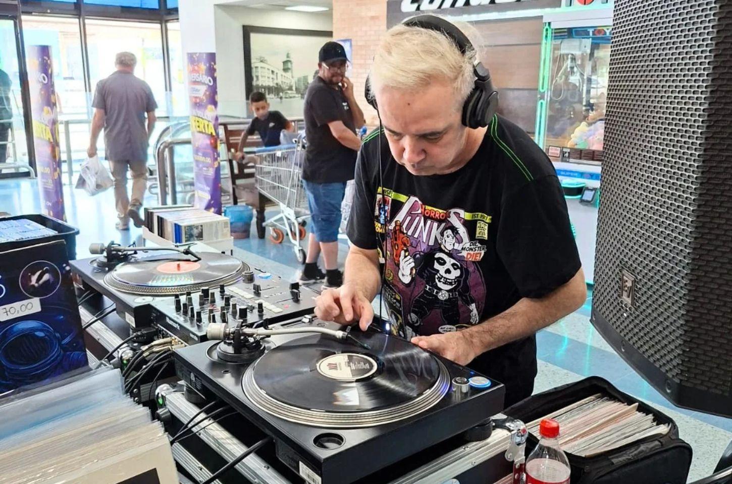 COLECIONISMO - Maringá terá especial de Halloween com discos de vinil