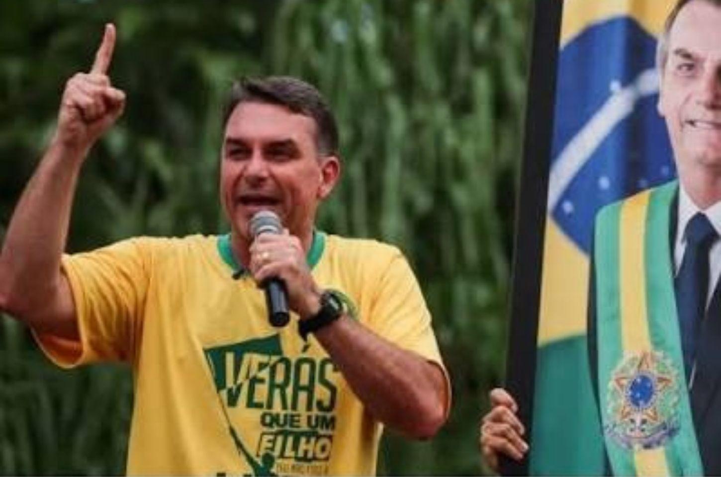 Flávio Bolsonaro desiste de ir ao debate da TV Globo após decisões judiciais