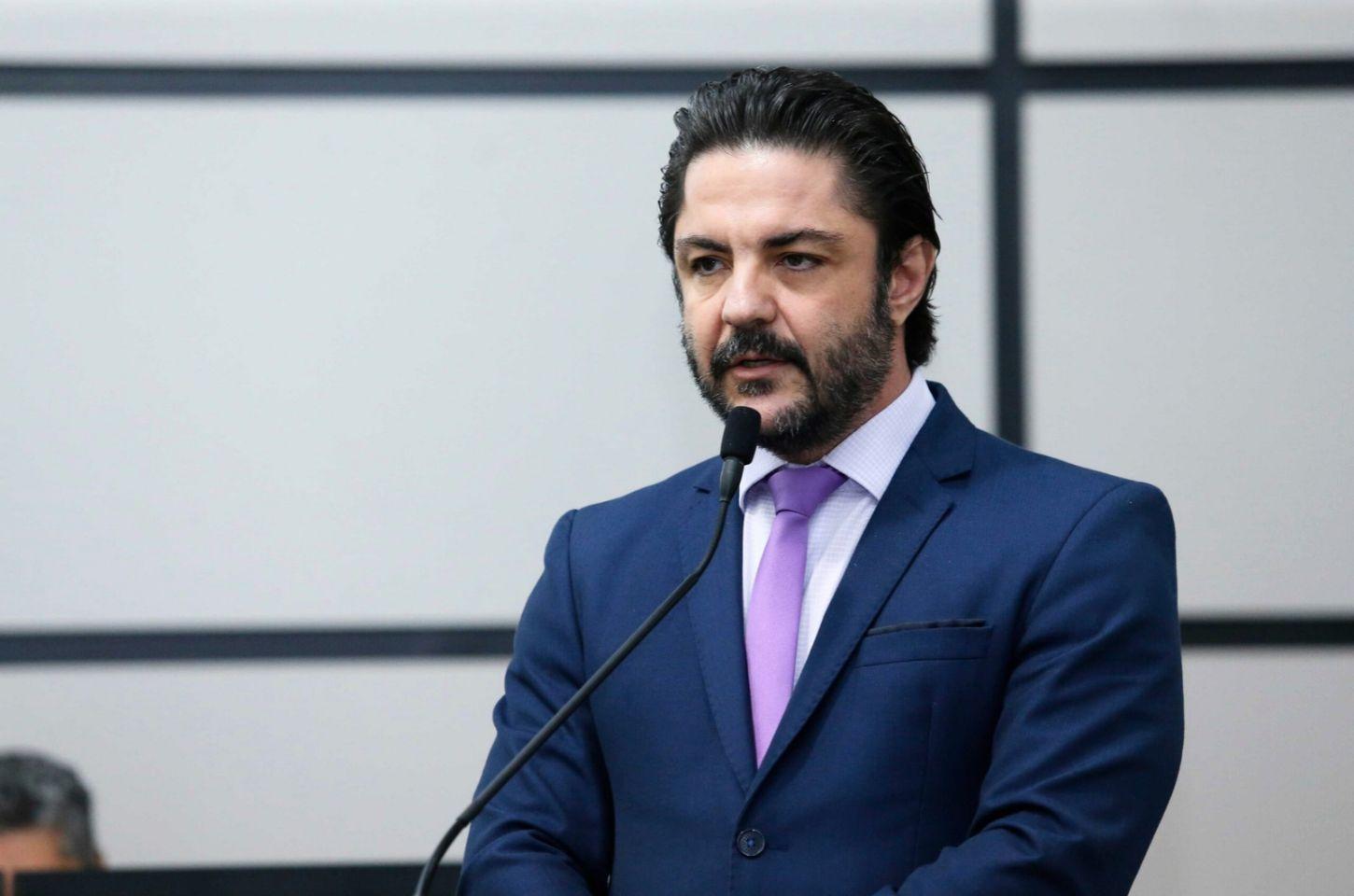 Projeto de Flávio Mantovani propõe conciliação antes de medidas que podem fechar empresas em Maringá