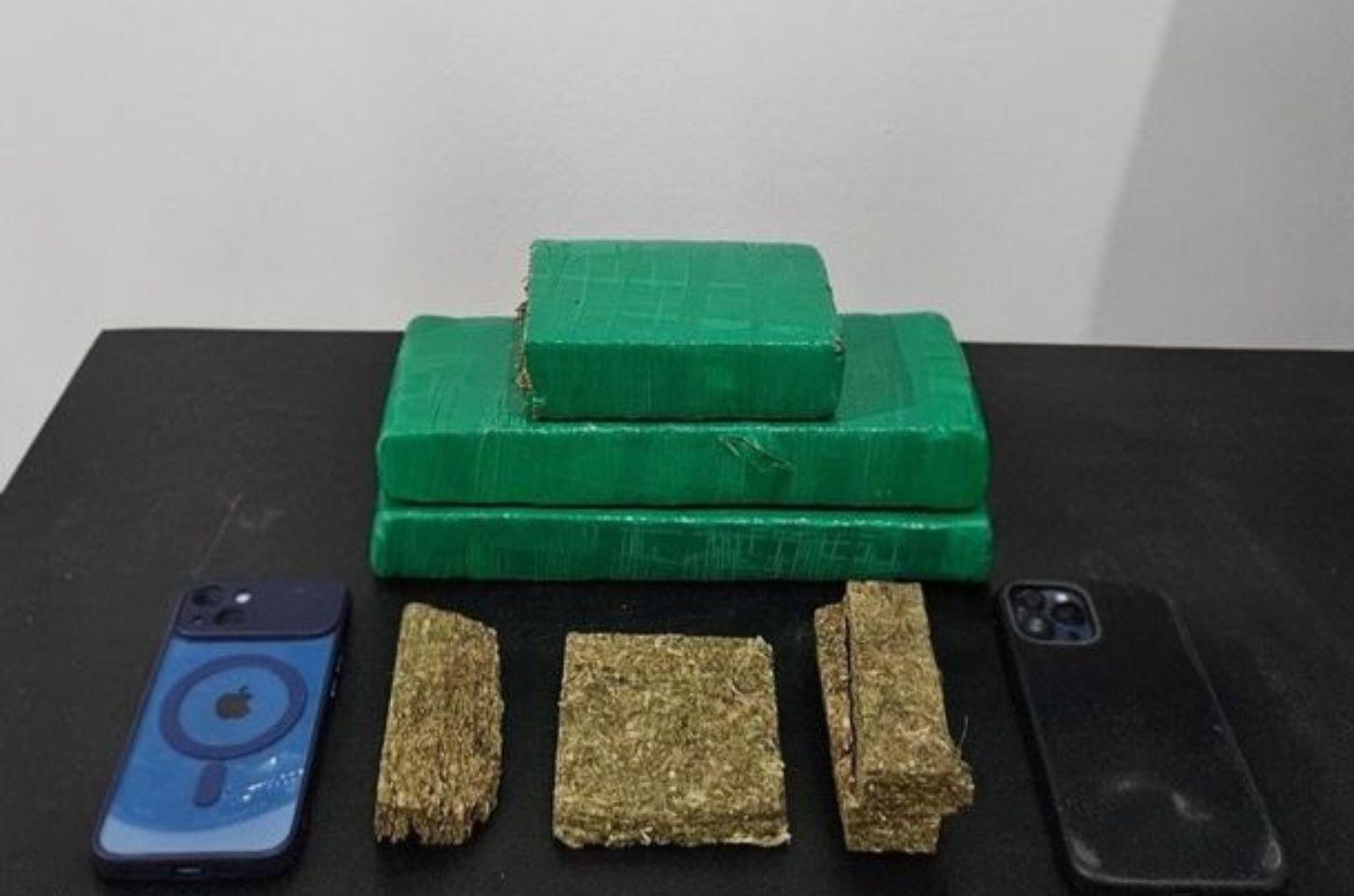 Rotam apreende maconha após perseguição na BR-376 em Nova Esperança