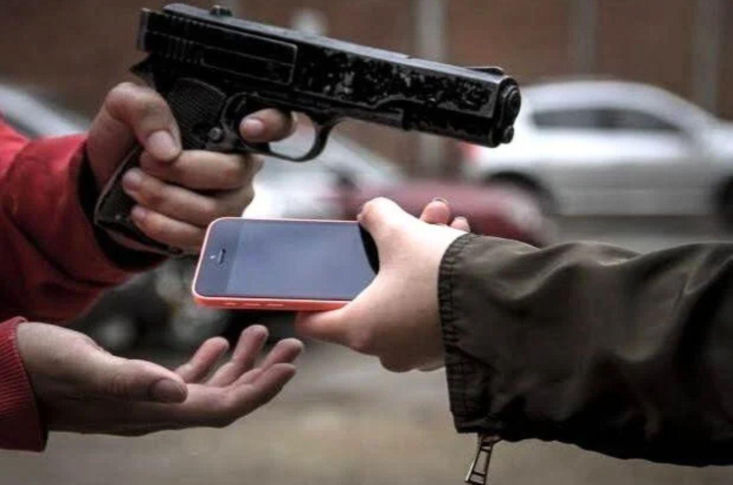 Roubo de celular no Brasil: 95 aparelhos são levados por hora