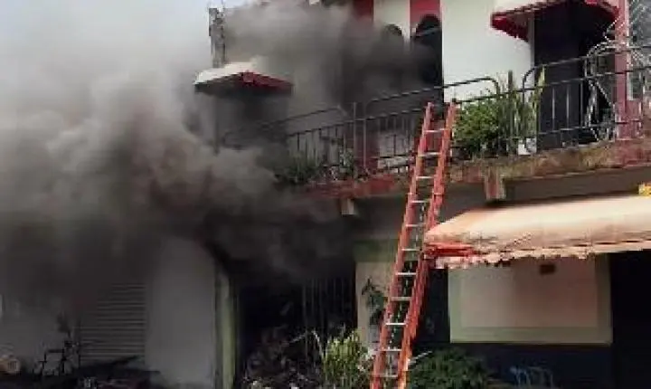 AGORA: Incêndio em sobrado mobiliza bombeiros em Sarandi e gera alerta na região