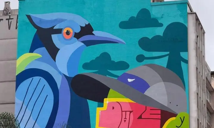 Arte urbana em Curitiba ganha nova empena com gralha-azul no centro da cidade