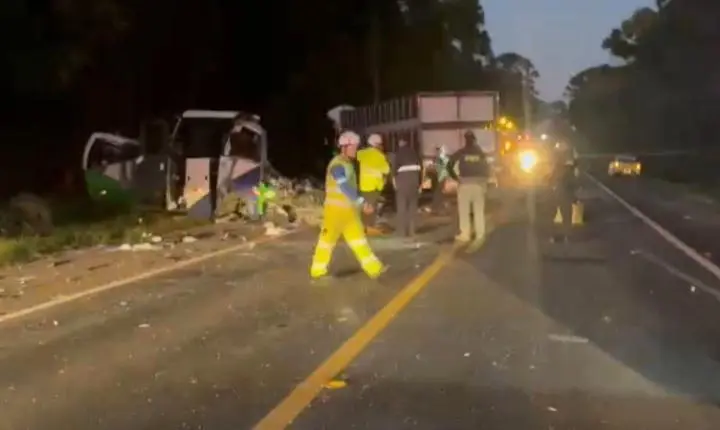 ATUALIZADO:  Subiu para 23 o número de mortos no grave acidente na BR-373 em Ipiranga no Paraná
