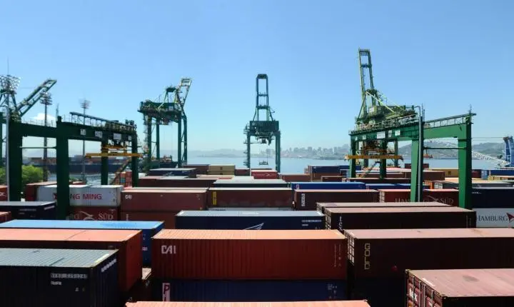 Brasil e EUA marcam reunião para discutir tarifaço