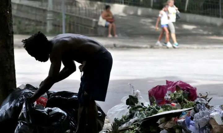 Brasil registra 150 mil casos de violência contra população em situação de rua em uma década