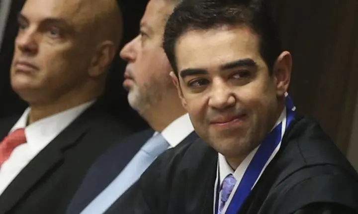 Bruno Dantas oficializa renúncia no TCU para migrar para a iniciativa privada