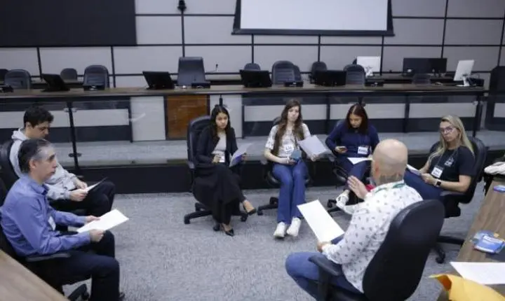 Câmara de Maringá recebe mais uma turma do Estágio do Conhecimento