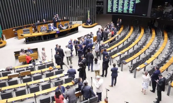 Câmara dos Deputados pode votar projetos cruciais para a saúde na próxima semana