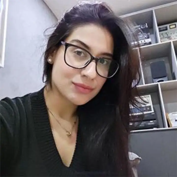 Camila Sanches Silva