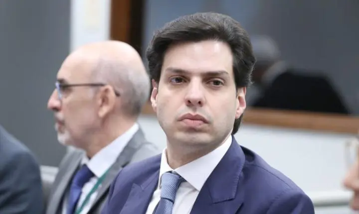 Câmara dos Deputados aprova projeto que reforça segurança no abastecimento de aeronaves