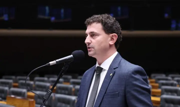 Comissão da Câmara aprova projeto para regularização de terras em áreas protegidas