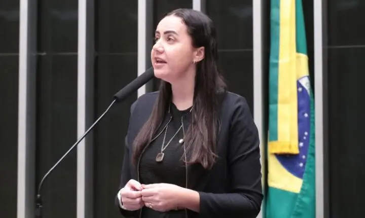Câmara aprova proposta que obriga escolas a informar Conselho Tutelar sobre trabalho infantil