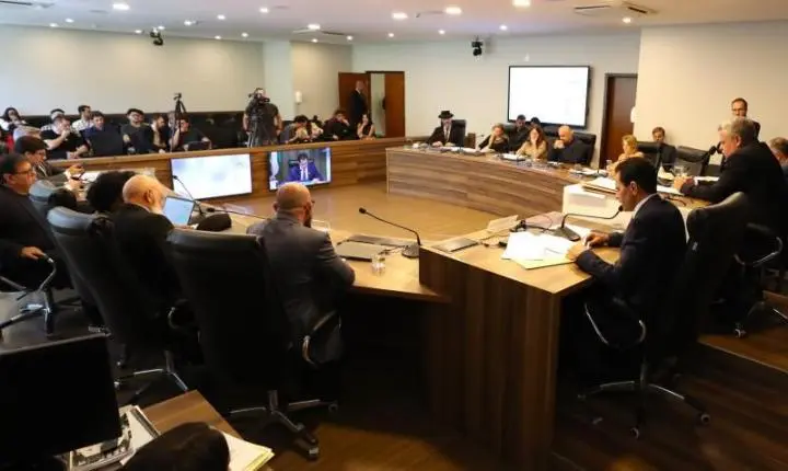 Conselho de Ética da Alep decide sanções, adia julgamentos e intensifica pressão sobre mandatos parlamentares no Paraná