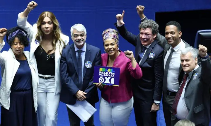 CUT celebra fim da escala 6x1 enquanto CNI cobra revisão da PEC no Congresso