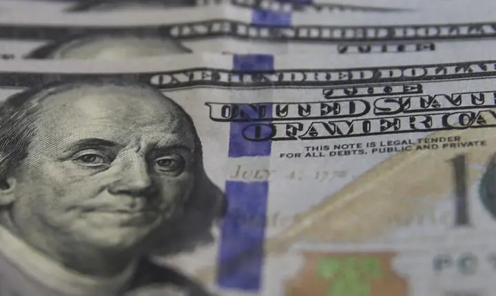 Contas externas do Brasil registram déficit de US$ 1,765 bilhão em abril