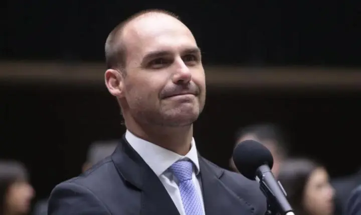 Demissão de eduardo bolsonaro da polícia federal é oficializada pelo governo federal
